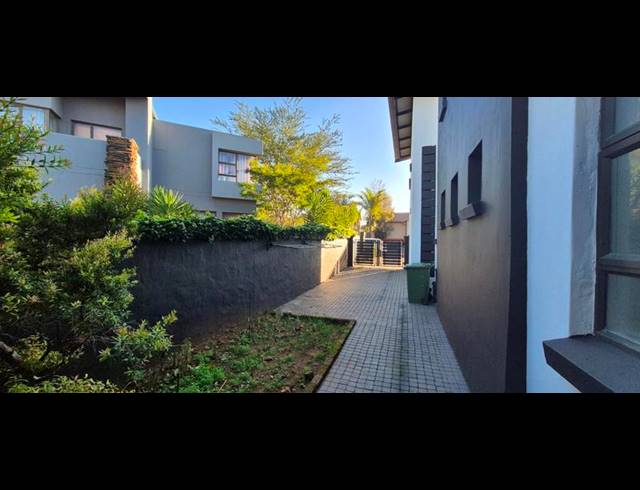 4 BEDROOM HOUSE FOR SALE IN MIDLANDS ESTATE